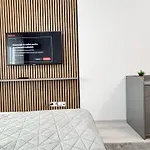 Sky Airport Modern - Free Parking , Ac