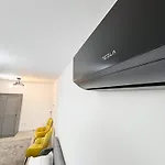 Sky Airport Modern - Free Parking , Ac