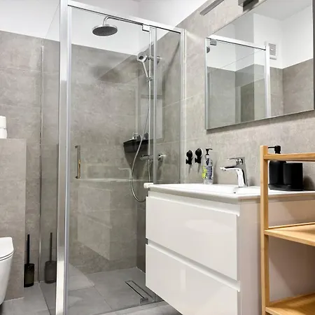 Appartement Sky Airport Modern & Parking And Ac Cluj-Napoca