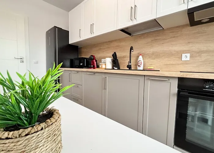 Apartment Sky Stay Airport Modern Apart - Free Parking , Ac Cluj-Napoca