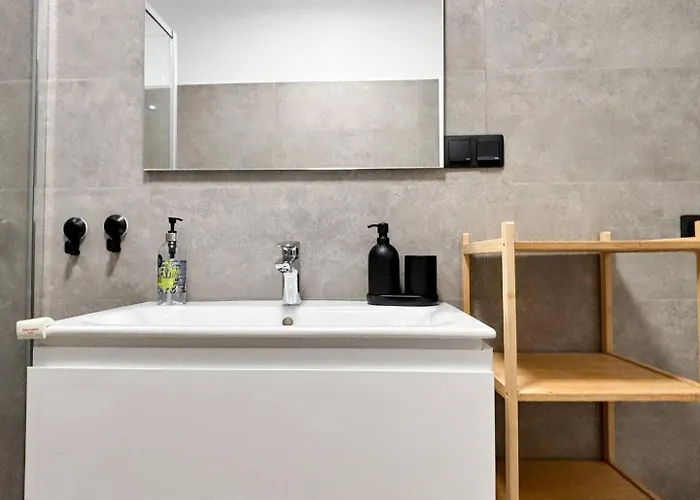 Sky Stay Airport Modern Apart - Free Parking , Ac *